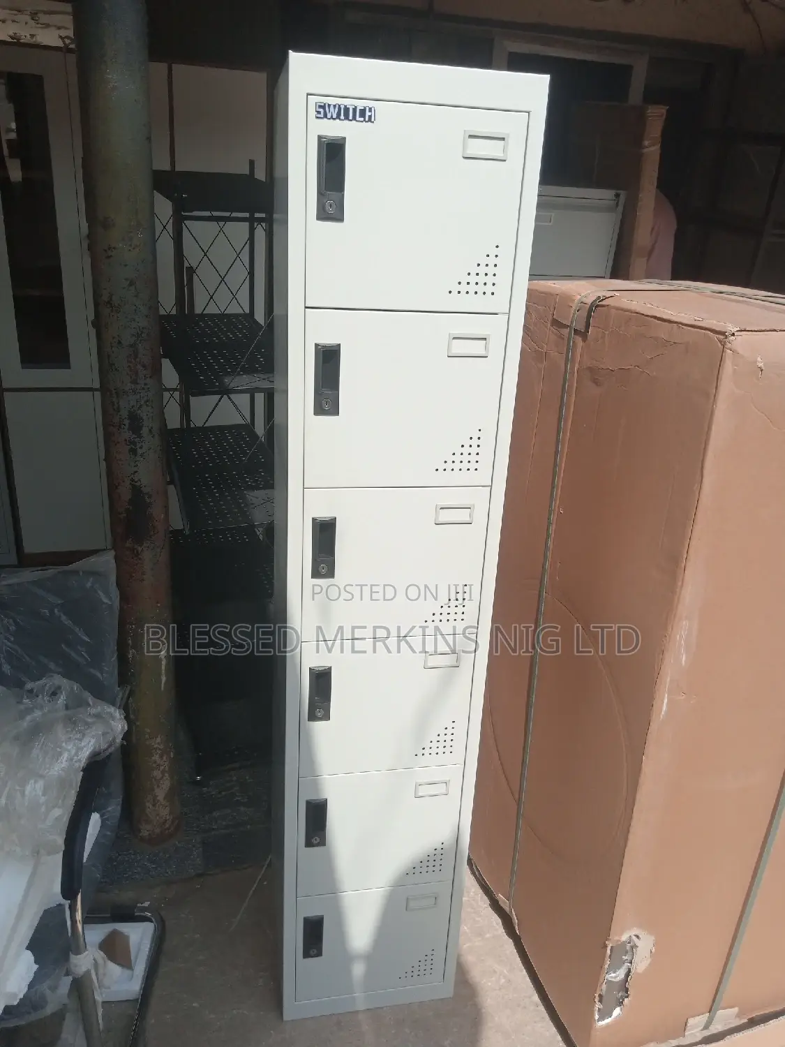 6 Door Locker Metal