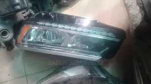 Headlamp Volkswagen Passat Se 2016