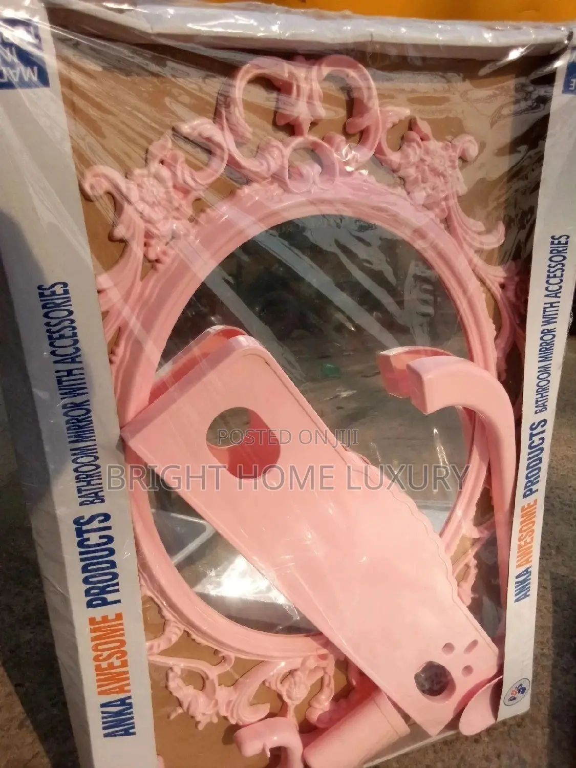 Palace Mirror With Bathroom Accessories (Pink)