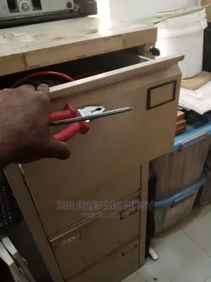 Repair of Filling Cabinet