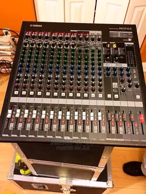 YAMAHA MGP16X 16-channels Mixer
