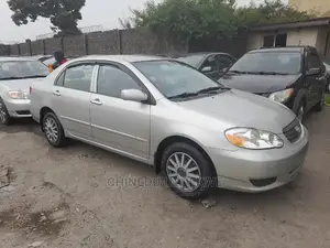 Toyota Corolla LE 2004 Silver