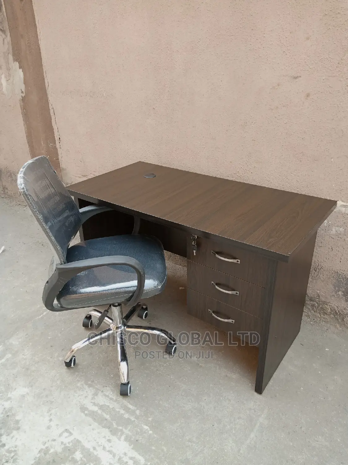 Office Chair and Table