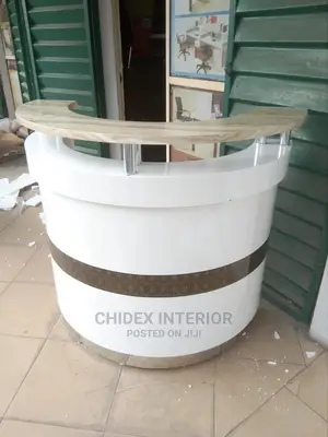 Executive Receptionist Table