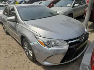 Toyota Camry 2015 Silver