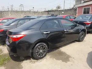 Toyota Corolla 2016 Black