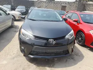 Toyota Corolla 2016 Black