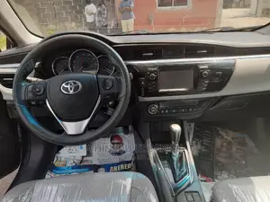 Toyota Corolla 2016 Black