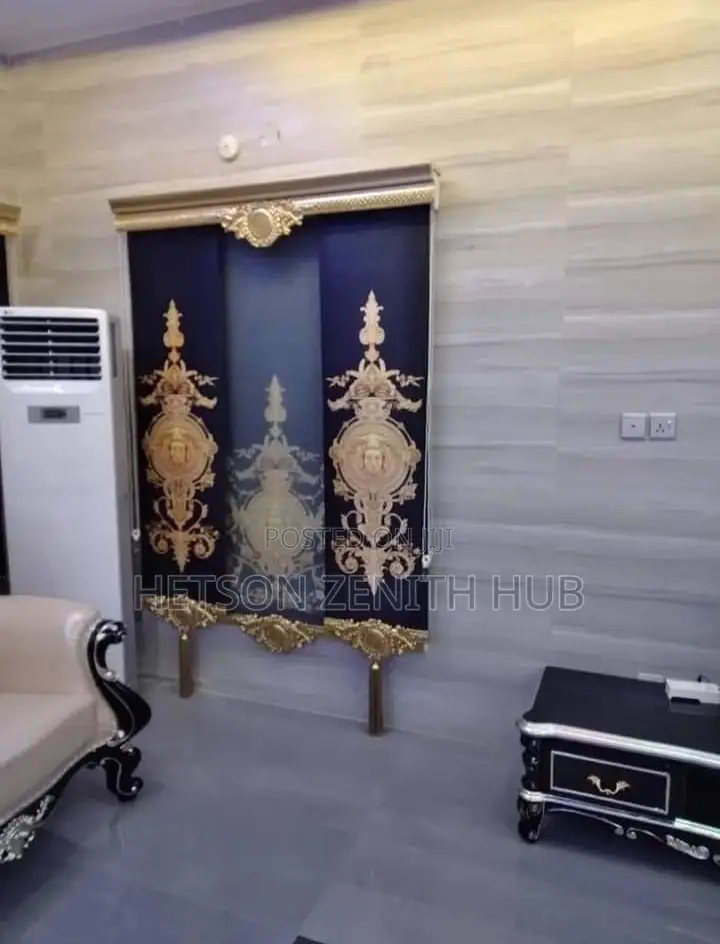 Royal Blind