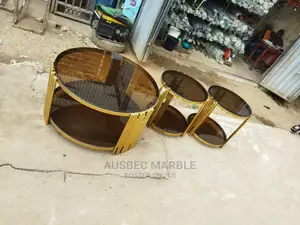 Center Table With 4 Side Stools