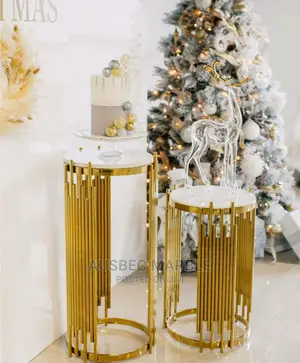 Center Table With 4 Side Stools
