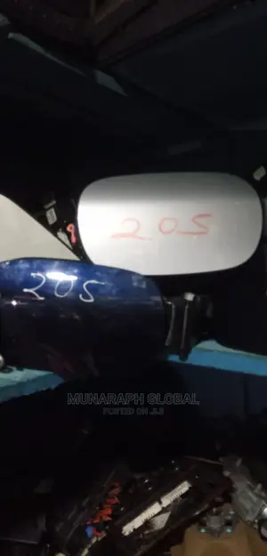 2018 Mercedes Benz C300 W205 Fuel Tank Cover.