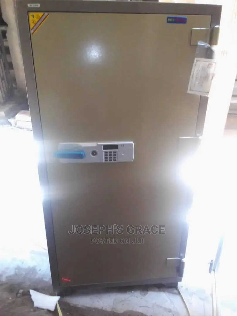 Digital Metal Detector (Fire Proof Safe)