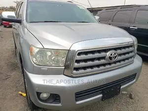 Toyota Sequoia 2013 Silver