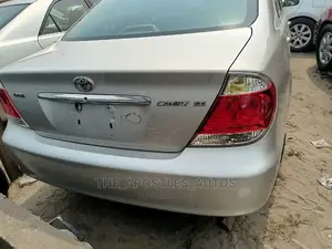 Toyota Camry 2005 Silver