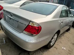 Toyota Camry 2005 Silver