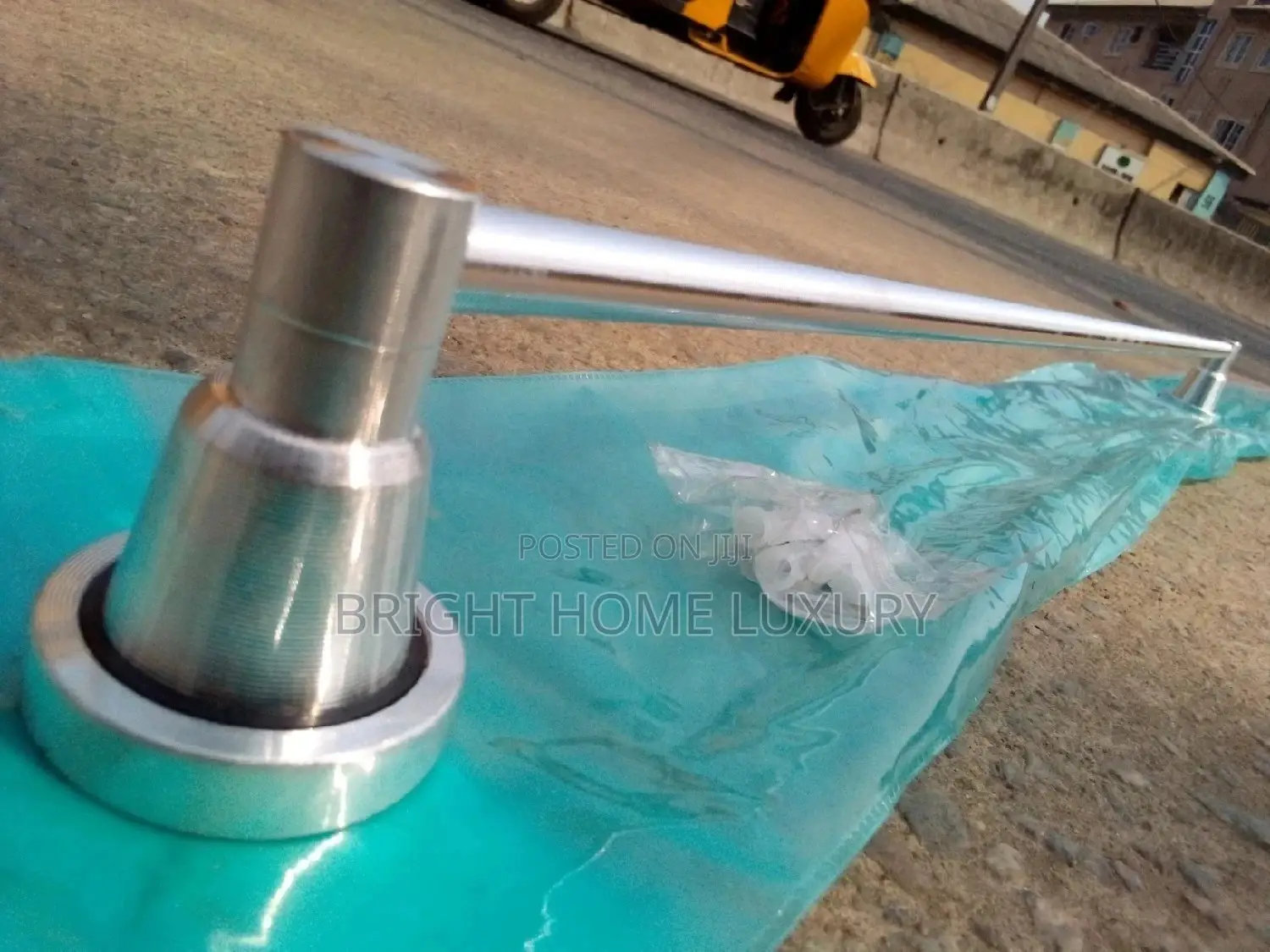 Single Rail Towel Hanger -70cm