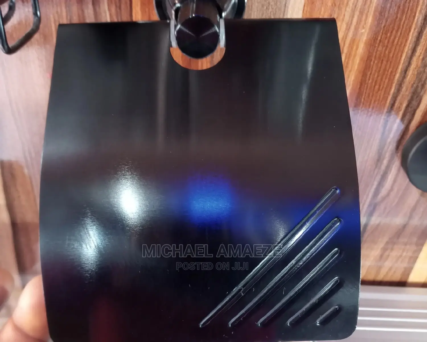 Black Tissue Holder