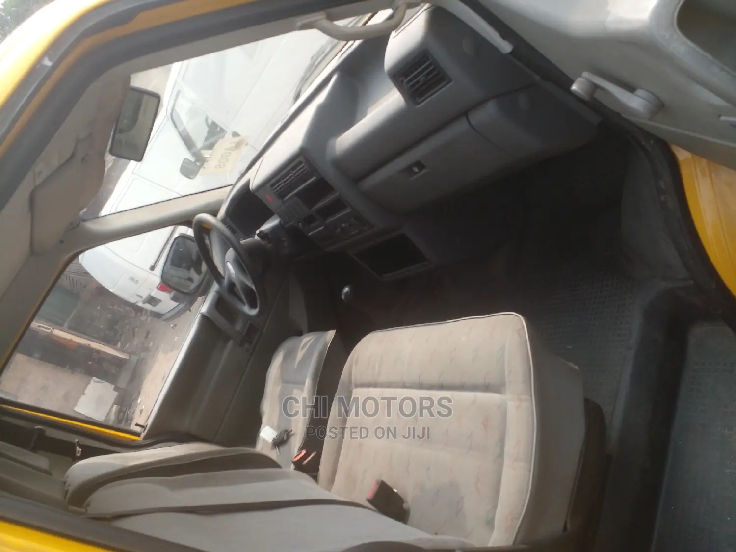 Volkswagen Transporter 2002 Yellow