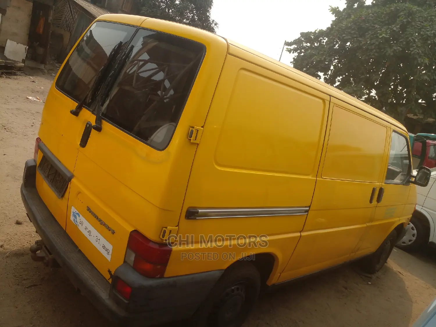 Volkswagen Transporter 2002 Yellow