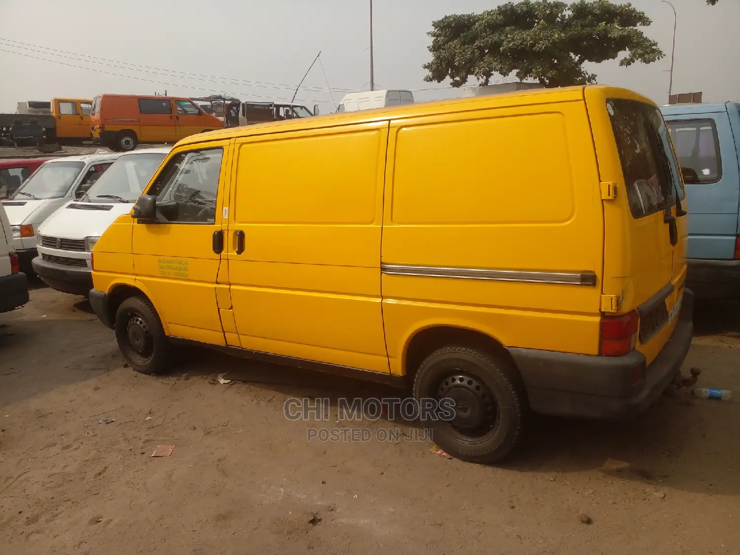 Volkswagen Transporter 2002 Yellow
