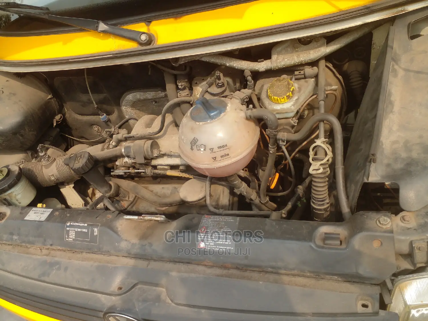 Volkswagen Transporter 2002 Yellow