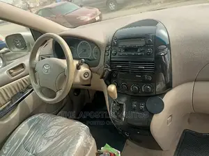Toyota Sienna LE AWD 2005 Gold