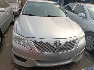 Toyota Camry 2011 Silver