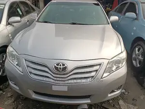 Toyota Camry 2011 Silver