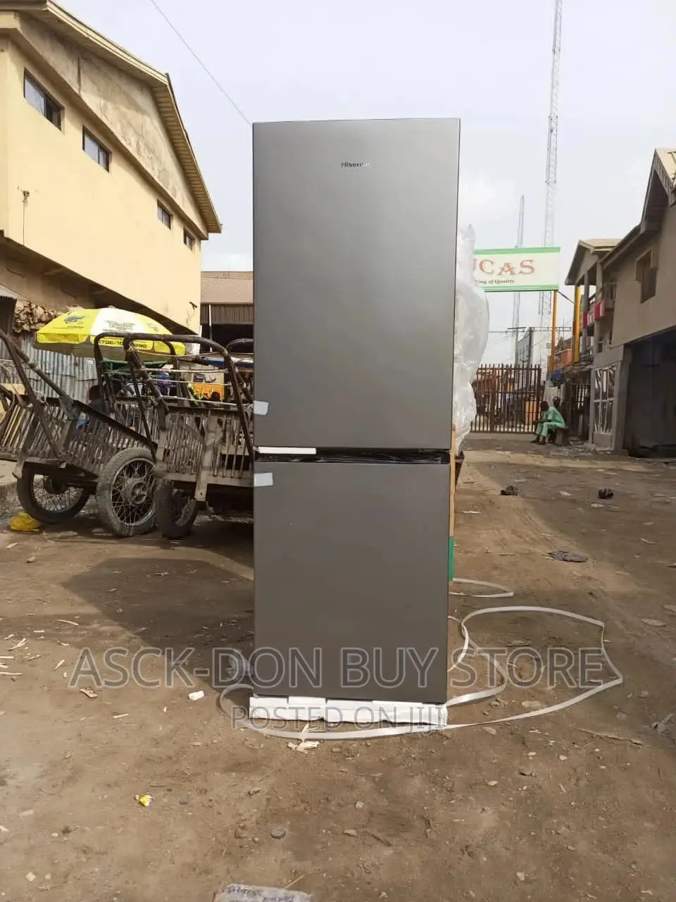 225liters Hisense Fridge and Freezer Model 29DCA