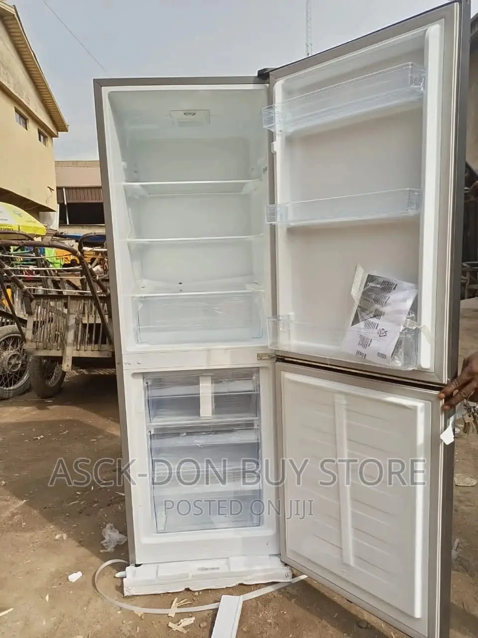 225liters Hisense Fridge and Freezer Model 29DCA