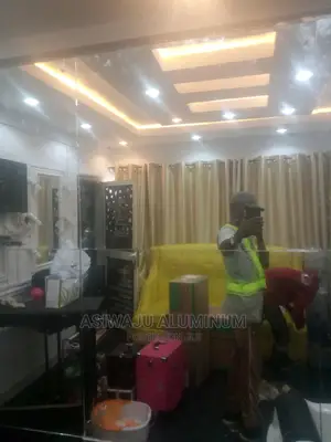 Wall Mirror Glass Installation Is for Shop. Office.Restoranc