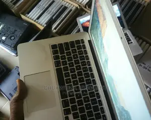 Laptop Apple MacBook Air 2GB Intel Core 2 Duo SSD 128GB