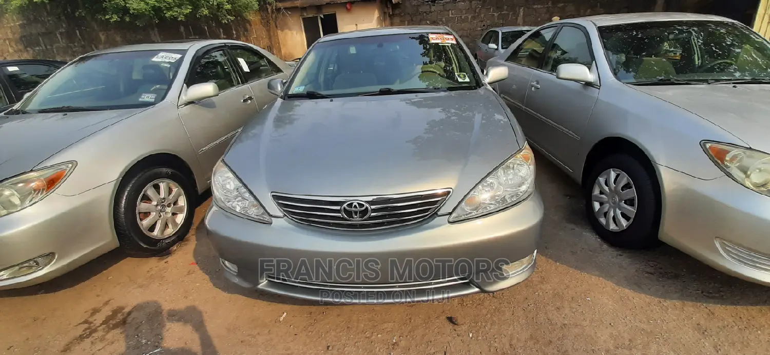 Toyota Camry 2006 Gray