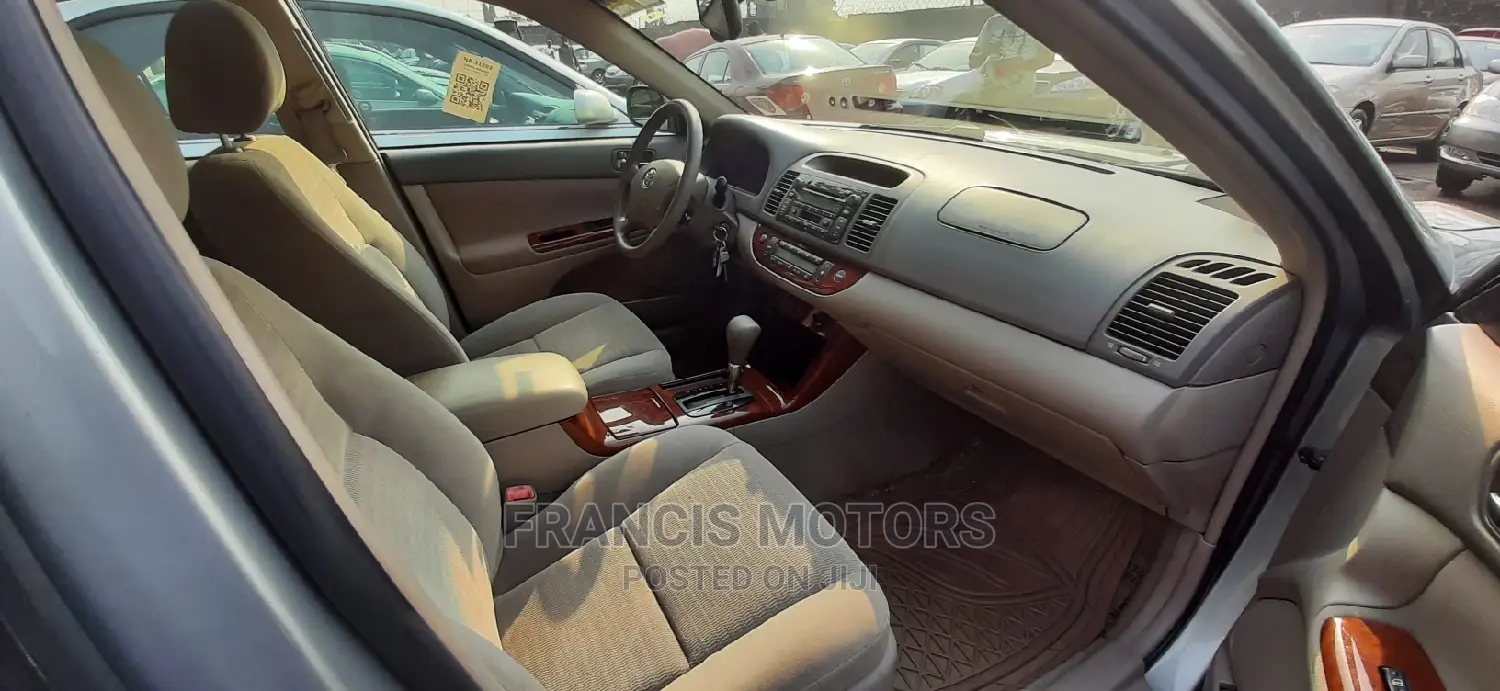 Toyota Camry 2006 Gray