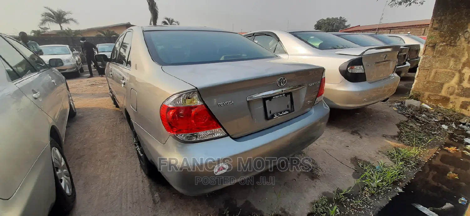 Toyota Camry 2006 Gray