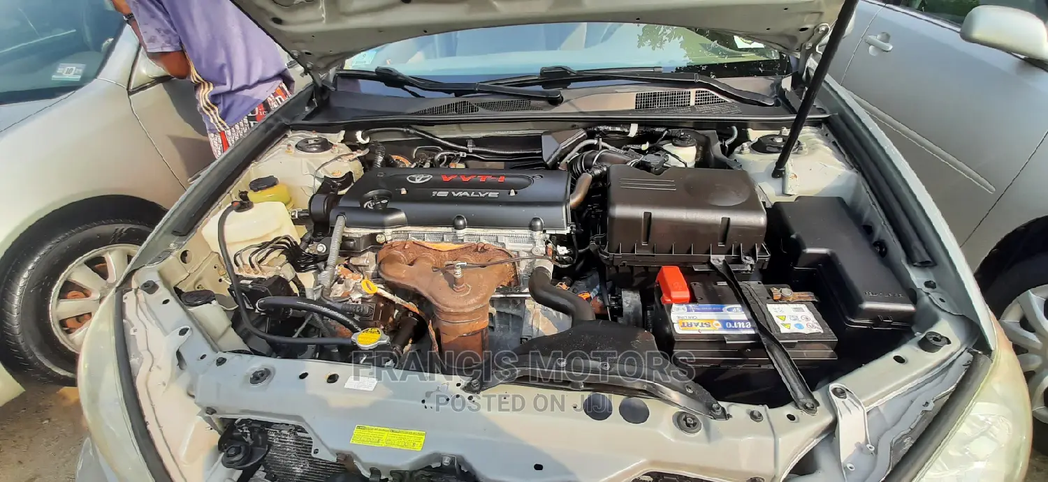 Toyota Camry 2006 Gray