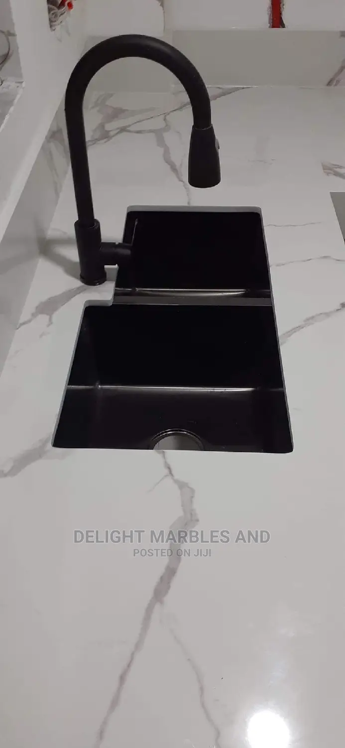 Calacuta White Carrara Marble