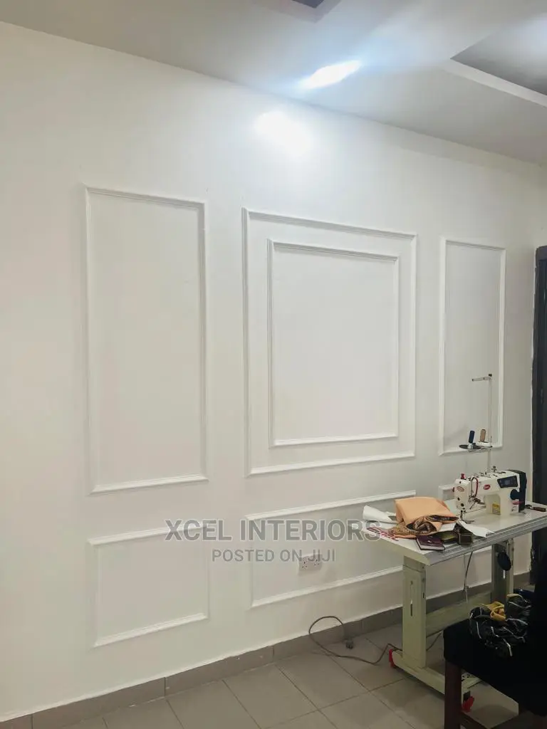 Wainscoting / Wall Cornice at 3800 Per Length