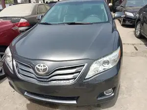 Toyota Camry 2009 Gray