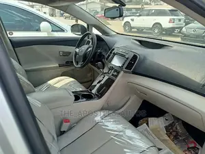 Toyota Venza V6 AWD 2010 Silver