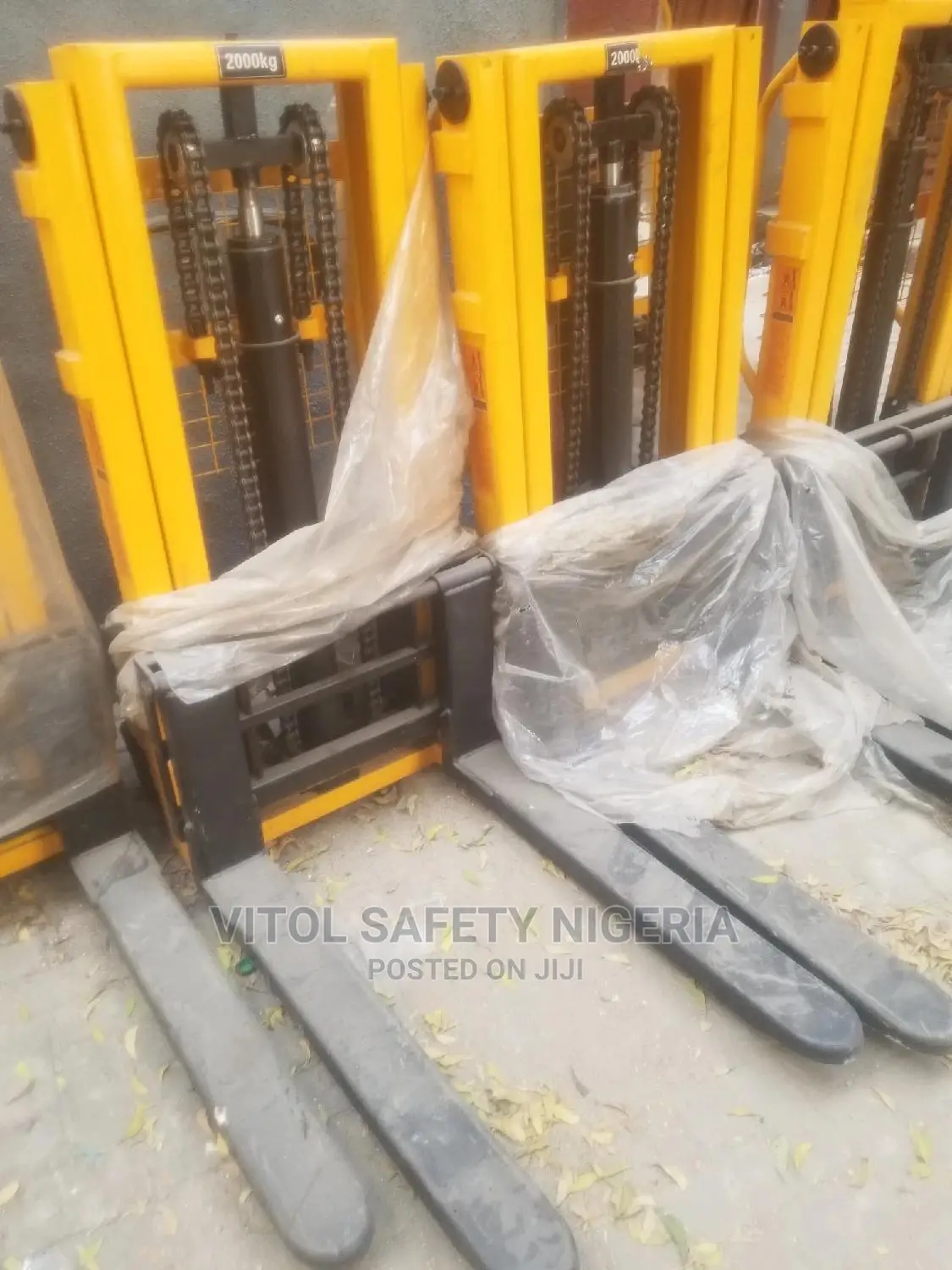 Manual Hand Push Stacker 2000kg