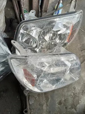 Head Lamp Toyota 4runner 2004
