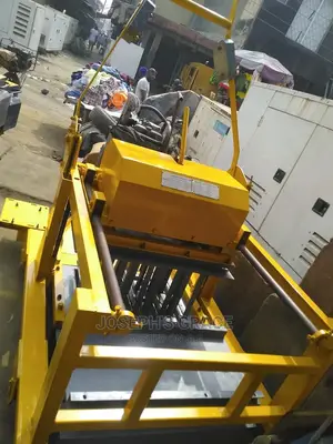 (4) 6inchs Block (2)9inchs Block Molding Machine (Imported)