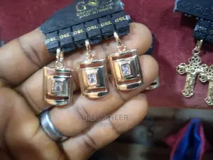 GL Pendant 01