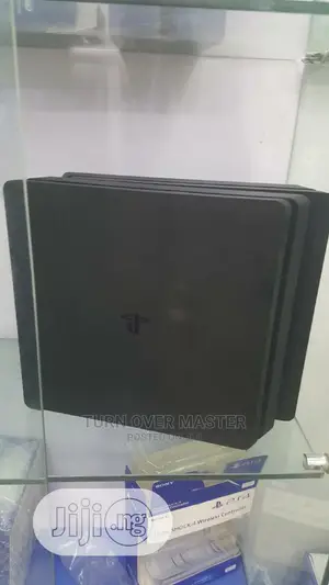 Neat UK UK Used SONY Ps4 Slim Console 500gb
