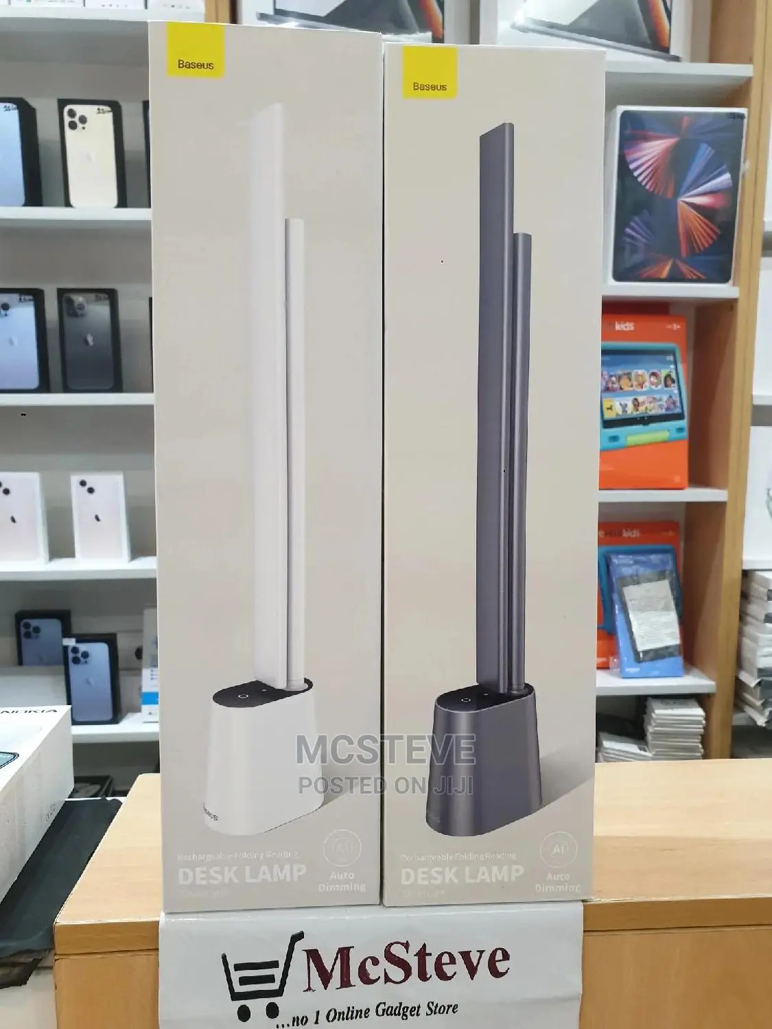 Baseus LED Desk Lamp, Auto-dimming Table Lamp