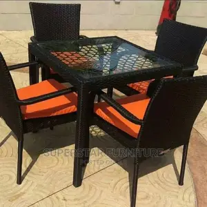 Outdoor Lathan Table With 4 Chairs