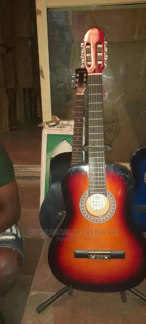 Medium Boss Guitar