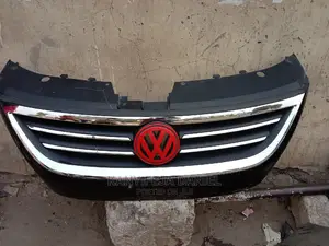 Front Grill Passat CC 2010